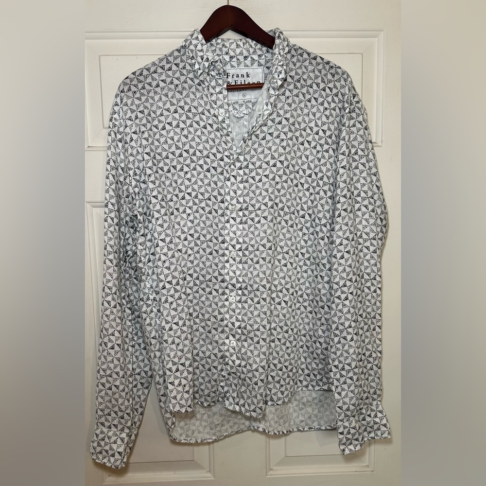 Frank & Eileen- Eileen Lived In Linen White W/ Black Dots Button Up Shirt Large.